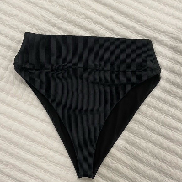 Beach Riot Highway Bottom - Picture 2 of 4